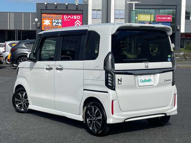 ホンダ Ｎ ＢＯＸ カスタム G L ホンダセンシング 千葉県 2020(令2)年 8.5万km プラチナホワイトパール ワンオーナー/純正8インチナビ【VXU-207NBi】/フルセグTV、/DVD/CD/Bluetooth/両側パワースライドドア/シートヒーター/レーダークルーズコントロール/衝突軽減ブレーキ/車線逸脱警報/横滑り防止装置/アイドリングストップ/ドラレコ前後/ETC/サンシェード/純正14インチアルミホイール/ステアリングスイッチ/純正フロアマット/ドアバイザー/プッシュスタート/スマートキー/スペアキー/保証書/取扱説明書