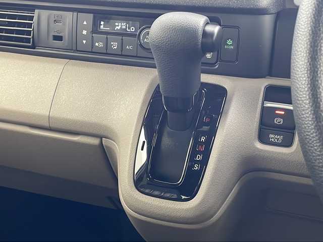 ホンダ Ｎ ＢＯＸ JOY 沖縄県 2025(令7)年 0.1万km プラチナホワイトパール パワースライドドア　/ＬＥＤヘッドライト　/ホンダセンシング　/電子パーキングブレーキ　/前席シートヒーター　/アダプティブクルーズコントロール　/レーンキープアシスト　/プッシュスタート　/スマートキー　/スペアキー/保証書