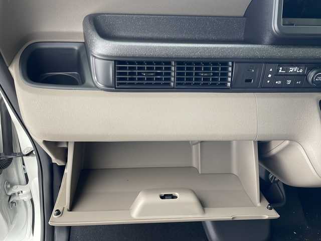 ホンダ Ｎ ＢＯＸ JOY 沖縄県 2025(令7)年 0.1万km プラチナホワイトパール パワースライドドア　/ＬＥＤヘッドライト　/ホンダセンシング　/電子パーキングブレーキ　/前席シートヒーター　/アダプティブクルーズコントロール　/レーンキープアシスト　/プッシュスタート　/スマートキー　/スペアキー/保証書