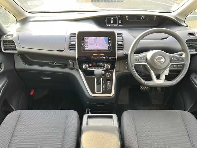 日産 セレナ X Vセレクション 岐阜県 2018(平30)年 8.9万km ブリリアントホワイトパール 登録時走行距離88433km/純正SDナビ/フルセグTV/全方位カメラ/両側パワースライドドア/後席フリップダウンモニター/ドライブレコーダー/純正フロアマット/社外アルミホイール/ETC/Blue tooth/ドアバイザー/プッシュスタート/スマートキー/クルーズコントロール/ABS/横滑り防止装置/コーナーセンサー/オートライト/キセノンヘッドライト/フォグランプ/衝突被害軽減システム