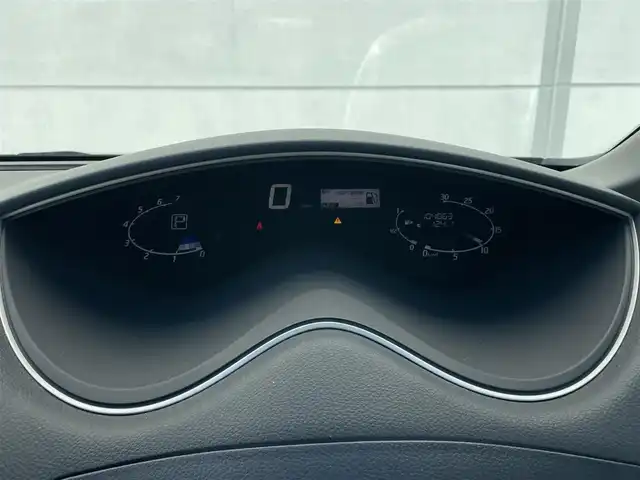 日産 セレナ ハイウェイスター Vセレクション 千葉県 2012(平24)年 10.5万km スーパーブラック 純正７インチナビ/・Bluetooth/・フルセグTV/フリップダウンモニター/追従型クルーズコントロール/ビルトインＥＴＣ/オートライト/カーテンエアバッグ/純正アルミホイール/スマートキー