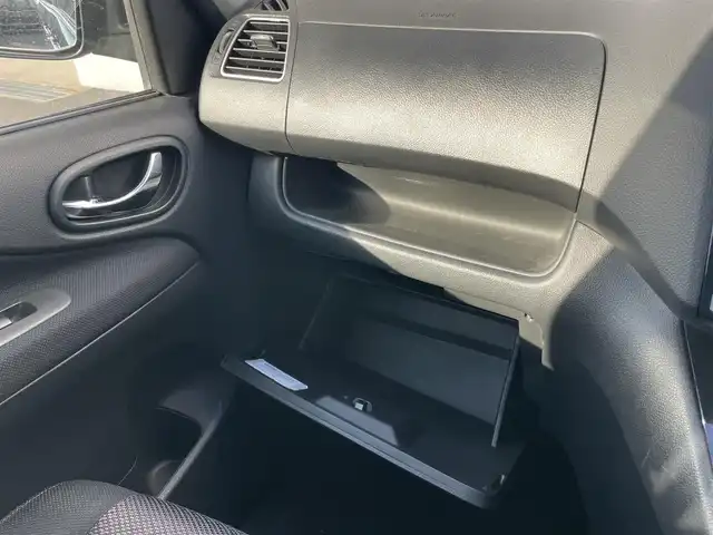 日産 セレナ ハイウェイスター Vセレクション 千葉県 2012(平24)年 10.5万km スーパーブラック 純正７インチナビ/・Bluetooth/・フルセグTV/フリップダウンモニター/追従型クルーズコントロール/ビルトインＥＴＣ/オートライト/カーテンエアバッグ/純正アルミホイール/スマートキー