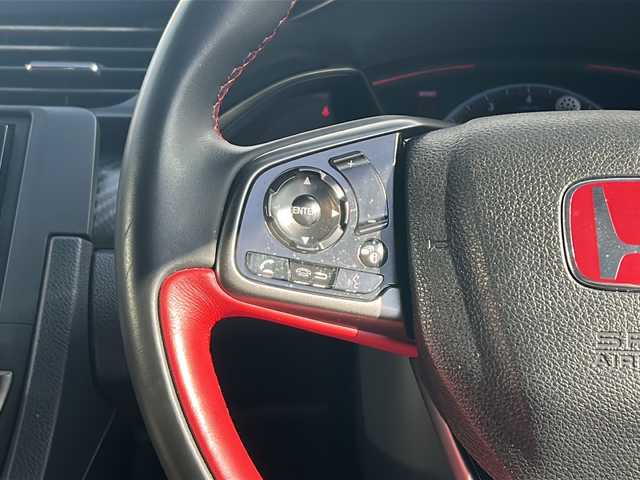 ホンダ シビック タイプR 愛知県 2019(令1)年 1.4万km チャンピオンシップホワイト /禁煙車//シリアルナンバーR-27382//社外ディスプレイオーディオ//Bluetooth・CD/DVD//バックカメラ//ビルトインETC//クルーズコントロール//ドライブモードセレクト//アイドリングストップ//電動パーキング//ブレーキホールド//ドアバイザー//純正２０インチアルミ//LEDオートライト//電動格納ミラーウィンカー//スペアキー//取扱説明書//新車保証書