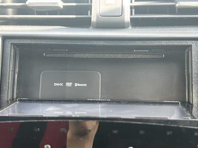 ホンダ シビック タイプR 愛知県 2019(令1)年 1.4万km チャンピオンシップホワイト /禁煙車//シリアルナンバーR-27382//社外ディスプレイオーディオ//Bluetooth・CD/DVD//バックカメラ//ビルトインETC//クルーズコントロール//ドライブモードセレクト//アイドリングストップ//電動パーキング//ブレーキホールド//ドアバイザー//純正２０インチアルミ//LEDオートライト//電動格納ミラーウィンカー//スペアキー×１//取扱説明書//新車保証書