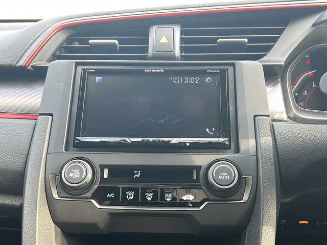 ホンダ シビック タイプR 愛知県 2019(令1)年 1.4万km チャンピオンシップホワイト /禁煙車//シリアルナンバーR-27382//社外ディスプレイオーディオ//Bluetooth・CD/DVD//バックカメラ//ビルトインETC//クルーズコントロール//ドライブモードセレクト//アイドリングストップ//電動パーキング//ブレーキホールド//ドアバイザー//純正２０インチアルミ//LEDオートライト//電動格納ミラーウィンカー//スペアキー×１//取扱説明書//新車保証書