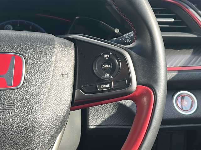 ホンダ シビック タイプR 愛知県 2019(令1)年 1.4万km チャンピオンシップホワイト /禁煙車//シリアルナンバーR-27382//社外ディスプレイオーディオ//Bluetooth・CD/DVD//バックカメラ//ビルトインETC//クルーズコントロール//ドライブモードセレクト//アイドリングストップ//電動パーキング//ブレーキホールド//ドアバイザー//純正２０インチアルミ//LEDオートライト//電動格納ミラーウィンカー//スペアキー×１//取扱説明書//新車保証書