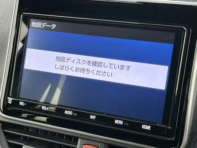 トヨタ ヴォクシー ZS 煌 福岡県 2019(平31)年 8.6万km ブラック 後席モニター　/純正９型ナビ　/ビルトインＥＴＣ　/前後ドラレコ　/クルーズコントロール　/衝突軽減ブレーキ　/レーンキープ　/アイドリングストップ　/両側電動スライドドア　/ＭＴモード付き　/純正１６インチＡＷ　/ＬＥＤ