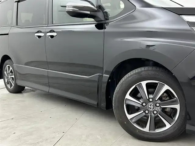 トヨタ ヴォクシー ZS 煌 福岡県 2019(平31)年 8.6万km ブラック 後席モニター　/純正９型ナビ　/ビルトインＥＴＣ　/前後ドラレコ　/クルーズコントロール　/衝突軽減ブレーキ　/レーンキープ　/アイドリングストップ　/両側電動スライドドア　/ＭＴモード付き　/純正１６インチＡＷ　/ＬＥＤ