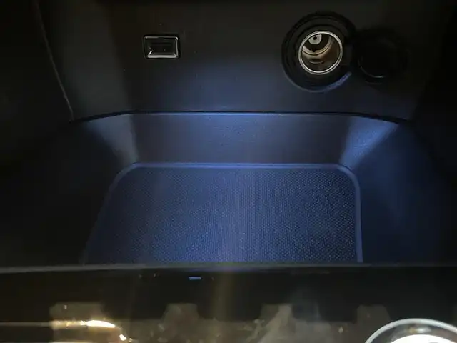 プジョー ３００８ GT ハイブリッド4 高知県 2022(令4)年 1.4万km パールⅡ ・サンルーフ/・アクティブクルーズコントロール/・純正メモリーナビ/USB/Bluetooth/AppleCarPlay/・全方位カメラ/・ハーフレザーシート/シートヒーター/・社外前後ドライブレコーダー/・フルセグ/・社外ETC/・純正18AW/・プッシュスタート/・パーキングアシスト/・スマートキー/・スペアキー/・運転席パワーシート/・レーンキープアシスト/・オートライト/・LEDライト/・保証書