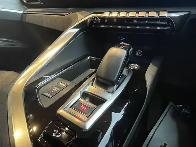 プジョー ３００８ GT ハイブリッド4 高知県 2022(令4)年 1.4万km パールⅡ ・サンルーフ/・アクティブクルーズコントロール/・純正メモリーナビ/USB/Bluetooth/AppleCarPlay/・全方位カメラ/・ハーフレザーシート/シートヒーター/・社外前後ドライブレコーダー/・フルセグ/・社外ETC/・純正18AW/・プッシュスタート/・パーキングアシスト/・スマートキー/・スペアキー/・運転席パワーシート/・レーンキープアシスト/・オートライト/・LEDライト/・保証書