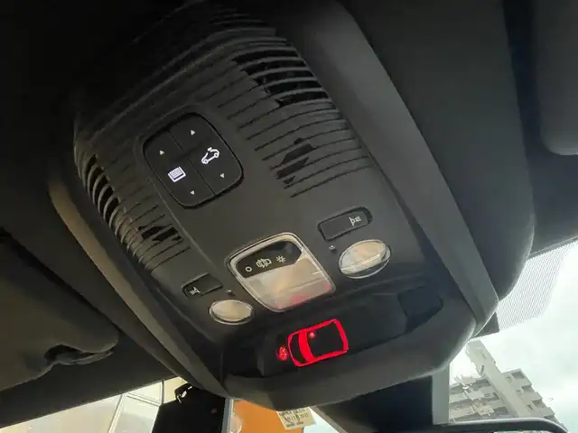 プジョー ３００８ GT ハイブリッド4 高知県 2022(令4)年 1.4万km パールⅡ ・サンルーフ/・アクティブクルーズコントロール/・純正メモリーナビ/USB/Bluetooth/AppleCarPlay/・全方位カメラ/・ハーフレザーシート/シートヒーター/・社外前後ドライブレコーダー/・フルセグ/・社外ETC/・純正18AW/・プッシュスタート/・パーキングアシスト/・スマートキー/・スペアキー/・運転席パワーシート/・レーンキープアシスト/・オートライト/・LEDライト/・保証書