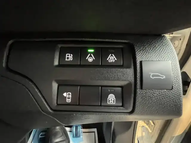 プジョー ３００８ GT ハイブリッド4 高知県 2022(令4)年 1.4万km パールⅡ ・サンルーフ/・アクティブクルーズコントロール/・純正メモリーナビ/USB/Bluetooth/AppleCarPlay/・全方位カメラ/・ハーフレザーシート/シートヒーター/・社外前後ドライブレコーダー/・フルセグ/・社外ETC/・純正18AW/・プッシュスタート/・パーキングアシスト/・スマートキー/・スペアキー/・運転席パワーシート/・レーンキープアシスト/・オートライト/・LEDライト/・保証書