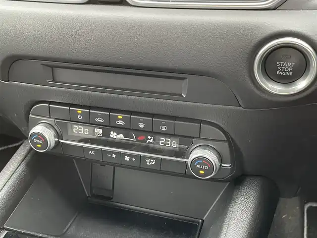 マツダ ＣＸ－５ XD スマートエディション 佐賀県 2022(令4)年 2.3万km ディープクリスタルブルーマイカ 純正8.8インチメモリナビ/・フルセグTV/AM/FM/USB/Bluetooth/360°ビューモニター/ヘッドアップディスプレイ/前後ドライブレコーダー/ETC/電子パーキングブレーキ/AUTO HOLD機能/革巻きステアリング/ステアリングリモコン/マツダレーダークルーズコントロール/車線逸脱警報システム（LDWS）/スマートブレーキサポート（SBS）/ブラインドスポットモニタリング（BSM）/前後パーキングセンサー/純正17インチアルミホイール/純正LEDヘッドライト/純正フロアマット/純正ドアバイザ―/ウィンカーミラー/スペアキー１本