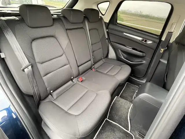 マツダ ＣＸ－５ XD スマートエディション 佐賀県 2022(令4)年 2.3万km ディープクリスタルブルーマイカ 純正8.8インチメモリナビ/・フルセグTV/AM/FM/USB/Bluetooth/360°ビューモニター/ヘッドアップディスプレイ/前後ドライブレコーダー/ETC/電子パーキングブレーキ/AUTO HOLD機能/革巻きステアリング/ステアリングリモコン/マツダレーダークルーズコントロール/車線逸脱警報システム（LDWS）/スマートブレーキサポート（SBS）/ブラインドスポットモニタリング（BSM）/前後パーキングセンサー/純正17インチアルミホイール/純正LEDヘッドライト/純正フロアマット/純正ドアバイザ―/ウィンカーミラー/スペアキー１本