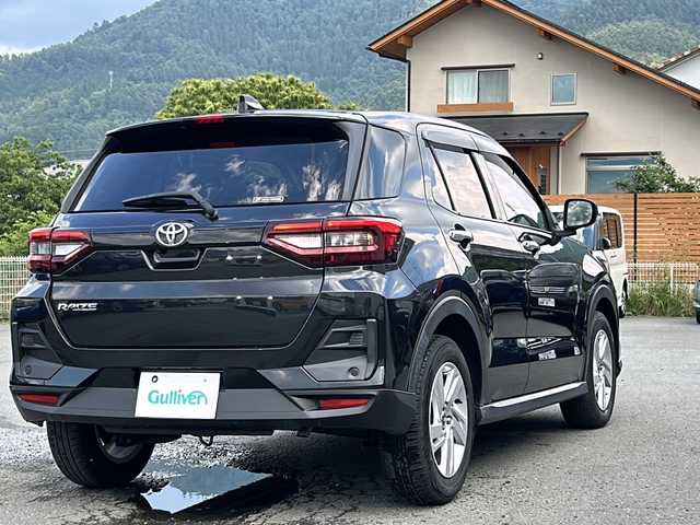 トヨタ ライズ G 山梨県 2022(令4)年 2.5万km ブラックマイカメタリック 純正メモリナビ/フルセグTV　BT/バックカメラ/ビルトインETC/スマートアシスト/前後コーナーセンサー/BSM/RCTA/ライトレベライザー/オートライト/ウインカーミラー/スマートキー/純正15インチAW