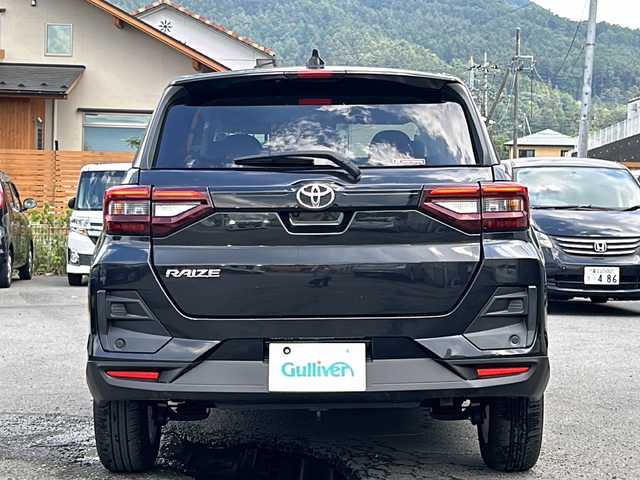 トヨタ ライズ G 山梨県 2022(令4)年 2.5万km ブラックマイカメタリック 純正メモリナビ/フルセグTV　BT/バックカメラ/ビルトインETC/スマートアシスト/前後コーナーセンサー/BSM/RCTA/ライトレベライザー/オートライト/ウインカーミラー/スマートキー/純正15インチAW