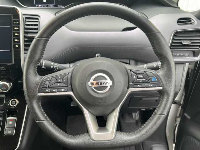 日産 セレナ ハイウェイスター V 栃木県 2021(令3)年 7.9万km ナイトベールパープル 純正SDナビ/Bluetooth CD DVD /TV フルセグ/アラウンドビューモニター/デジタルインナーミラー/ブラインドスポットモニター/ドアバイザー/プロパイロット/コーナーセンサー/レーンキープアシスト/LEDヘッドライト/オートライト/衝突被害軽減システム/標識表示システム/オートブレーキホールド/ハンズフリーオートスライドドア/追従式クルーズコントロール/ETC/ドライブレコーダー/純正16インチアルミホイール/保証書/取扱説明書/記録簿