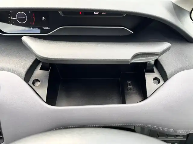 日産 セレナ ハイウェイスター V 宮城県 2021(令3)年 7.9万km ブリリアントホワイトパール セーフティパックA/・SRSエアバッグ（サイド/カーテン）/・インテリジェントアラウンドビューモニター/・インテリジェントルームミラー/・ふらつき警報/・ヒーター付ドアミラー/リアオートエアコン/3列目ヒーターダクト/＝＝＝/インテリジェントエマージェンシーブレーキ/後側方車両検知警報/後側方衝突防止支援システム/後退時車両検知警報/前方衝突予測警報/踏み間違い衝突防止アシスト/車線逸脱警報/車線逸脱防止支援システム/標識検知警報/コーナーセンサー/純正10インチナビ/・CD/DVD/・Blu-ray/・Bluetooth/・フルセグTV/ビルトインETC/ドライブレコーダー/ハンズフリーパワースライドドア（両側）/革巻きステアリング/ステアリングスイッチ/電動パーキングブレーキ/ブレーキホールド/LEDヘッドランプ/フォグランプ/オートライト/スマートキー＆プッシュスタート/電動格納ミラー/純正16インチAW/純正フロアマット/純正ドアバイザー/Wエアバッグ