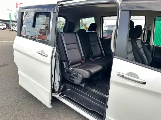 日産 セレナ ハイウェイスター V 宮城県 2021(令3)年 7.9万km ブリリアントホワイトパール セーフティパックA/・SRSエアバッグ（サイド/カーテン）/・インテリジェントアラウンドビューモニター/・インテリジェントルームミラー/・ふらつき警報/・ヒーター付ドアミラー/リアオートエアコン/3列目ヒーターダクト/＝＝＝/インテリジェントエマージェンシーブレーキ/後側方車両検知警報/後側方衝突防止支援システム/後退時車両検知警報/前方衝突予測警報/踏み間違い衝突防止アシスト/車線逸脱警報/車線逸脱防止支援システム/標識検知警報/コーナーセンサー/純正10インチナビ/・CD/DVD/・Blu-ray/・Bluetooth/・フルセグTV/ビルトインETC/ドライブレコーダー/ハンズフリーパワースライドドア（両側）/革巻きステアリング/ステアリングスイッチ/電動パーキングブレーキ/ブレーキホールド/LEDヘッドランプ/フォグランプ/オートライト/スマートキー＆プッシュスタート/電動格納ミラー/純正16インチAW/純正フロアマット/純正ドアバイザー/Wエアバッグ