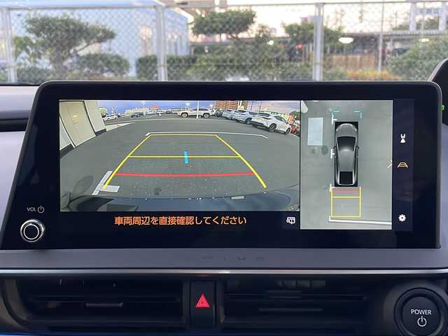 トヨタ プリウス Z 山口県 2025(令7)年 0.4万km グレー メーカーOPパノラマルーフ/12.3インチディスプレイオーディオ（コネクティッドナビ対応）Plus/・ナビ機能/・AM/FM/USB/Miracast/Apple CarPlay/・フルセグテレビ/・Bluetooth/パノラミックビューモニター/ETC2.0/ステアリングスイッチ/マルチインフォメーションディスプレイ/ワイヤレス充電/アクセサリーコンセント/レザーシート/前席エアーシート/前席シートヒーター/純正フロアマット/19インチ純正アルミホイール/電動パーキングブレーキ/オートブレーキホールド/電動リアゲート/スマートキー/スペアキー有/プッシュアップスタート/LEDヘッドライト/オートライト/フォグランプ/Toyota Safety Sense/・プリクラッシュセーフティ/・レーントレーシングアシスト/・レーンディパーチャーアラート/・レーダークルーズコントロール/・アダプティブハイビームシステム／オートマチックハイビーム/ブラインドスポットモニター/盗難防止装置