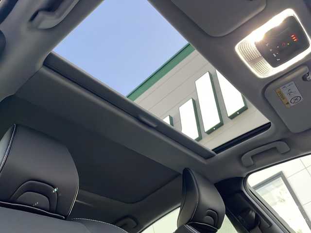 トヨタ プリウス Z 山口県 2025(令7)年 0.4万km グレー メーカーOPパノラマルーフ/12.3インチディスプレイオーディオ（コネクティッドナビ対応）Plus/・ナビ機能/・AM/FM/USB/Miracast/Apple CarPlay/・フルセグテレビ/・Bluetooth/パノラミックビューモニター/ETC2.0/ステアリングスイッチ/マルチインフォメーションディスプレイ/ワイヤレス充電/アクセサリーコンセント/レザーシート/前席エアーシート/前席シートヒーター/純正フロアマット/19インチ純正アルミホイール/電動パーキングブレーキ/オートブレーキホールド/電動リアゲート/スマートキー/スペアキー有/プッシュアップスタート/LEDヘッドライト/オートライト/フォグランプ/Toyota Safety Sense/・プリクラッシュセーフティ/・レーントレーシングアシスト/・レーンディパーチャーアラート/・レーダークルーズコントロール/・アダプティブハイビームシステム／オートマチックハイビーム/ブラインドスポットモニター/盗難防止装置