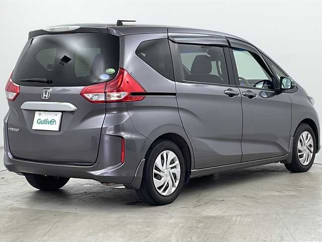 ホンダ フリード G ホンダセンシング 道央・札幌 2018(平30)年 6.5万km モダンスティールM ・寒冷地仕様/・純正ナビ&CD&DVD&SD&BT&フルセグ/・純正フリップダウンモニター/・バックカメラ/・両側パワースライドドア/・衝突軽減ブレーキ/・レーダークルーズコントロール/・ドアミラーヒーター/・純正ドライブレコーダー/・LEDヘッドライト/・社外AW付スタッドレス積載
