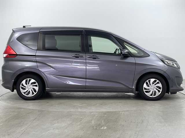 ホンダ フリード G ホンダセンシング 道央・札幌 2018(平30)年 6.5万km モダンスティールM ・寒冷地仕様/・純正ナビ&CD&DVD&SD&BT&フルセグ/・純正フリップダウンモニター/・バックカメラ/・両側パワースライドドア/・衝突軽減ブレーキ/・レーダークルーズコントロール/・ドアミラーヒーター/・純正ドライブレコーダー/・LEDヘッドライト/・社外AW付スタッドレス積載