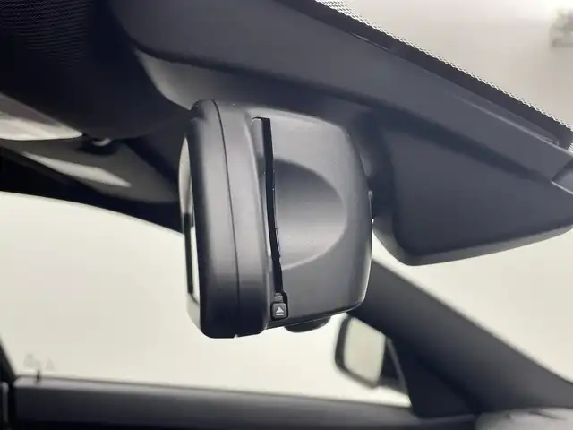 ＢＭＷ ４２０ｉ グランクーペ Mスポーツ 大分県 2015(平27)年 3.5万km アルピンホワイトⅢ 純正ナビ/（ＣＤ・ＤＶＤ・ＢＴ・ＵＳＢ・ＡＵＸ）/社外エアロ/（フロントリップ/トランクスポイラー）/バックカメラ/インテリジェントセーフティ/・衝突警告・歩行者警告・車線逸脱警告/アダクティブクルーズコントロール/前席パワーシート/・Ｄ席メモリー機能付き/マニュアルモード付/パドルシフト/ミラー一体型ＥＴＣ/アイドリングストップ/プッシュスタート/キセノンヘッドライト/社外マフラー（３ＤＤｅｓｉｇｎ）/社外19インチＡＷ（ラグジーヘインズ）/保証書・取扱説明書/スペアキー