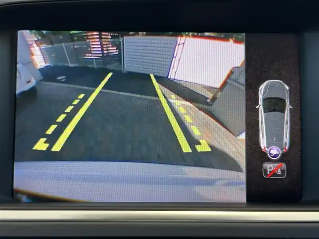 ボルボ Ｖ４０ D4 キネティック 群馬県 2018(平30)年 6.9万km アイスホワイト HDDナビ/Bluetooth/バックカメラ/コーナーセンサー/アダプティブクルーズコントロール/レーンキープアシスト/衝突軽減防止システム/純正１６インチアルミホイール/LEDヘッドライト/オートライト/スマートキー /ETC/スペアキー×1/保証書/取扱説明書