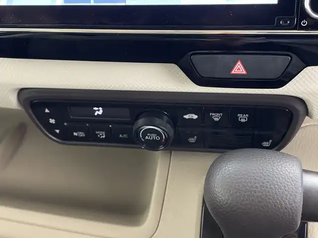 ホンダ Ｎ ＢＯＸ G L ホンダセンシング 鹿児島県 2020(令2)年 4.9万km プラチナホワイトパール ホンダセンシング/純正9インチナビ/BTオーディオ/CD/DVD/FM/AM/純正ビルトインETC/左パワースライドドア/テレビキャンセラー/ステアリングリモコン/レーダークルーズコントロール/レーンキープアシスト/純正前後ドラレコ/前席シートヒーター/スペアキ－/アイドリングストップ/純正フリップダウンおニター/バックカメラ/純正フロアマット/純正ドアバイザー