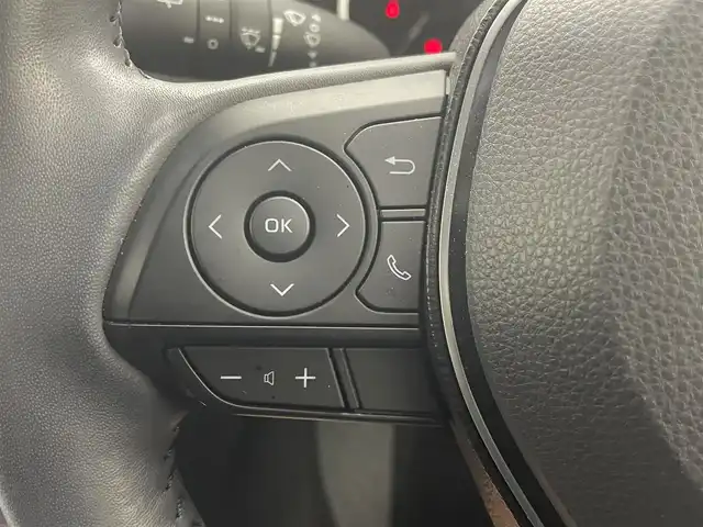 トヨタ ＲＡＶ４ G 茨城県 2019(令1)年 1.7万km ホワイトパールクリスタルシャイン ・社外９インチメモリーナビ/・フルセグＴＶ/・Bluetooth対応/・ビルトインＥＴＣ/・前方ドライブレコーダー/・ステアリングヒーター/・シートヒーター（運転席・助手席）/・ＬＥＤヘッドライト/・純正１８インチＴＷ/・４ＷＤ/・電動リアゲート/・ルーフレール