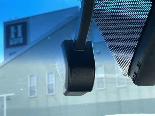 レクサス ＥＳ 300h Fスポーツ 愛媛県 2022(令4)年 2.9万km グラファイトブラックガラスフレーク 登録時走行距離：28690km/メーカーオプション純正SDナビ/AM/FM/フルセグTV/Bluetooth/マークレビンソン/ビルトインETC2.0/サンルーフ/全周囲カメラ/電動リアゲート/パドルシフト/追従クルコン/レザーシート/デジタルインナーミラー/横滑り防止装置/盗難防止装置/レーンキープアシスト/LEDヘッドライト/オートライト/オートハイビーム/エンジンスタートボタン/スマートキー/スペアキー/純正アルミホイール/純正フロアマット/シートーヒーター/エアシート/シートメモリ