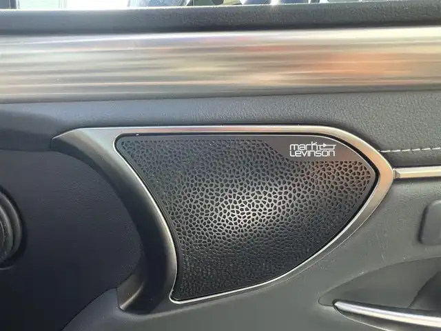 レクサス ＥＳ 300h Fスポーツ 愛媛県 2022(令4)年 2.9万km グラファイトブラックガラスフレーク 登録時走行距離：28690km/メーカーオプション純正SDナビ/AM/FM/フルセグTV/Bluetooth/マークレビンソン/ビルトインETC2.0/サンルーフ/全周囲カメラ/電動リアゲート/パドルシフト/追従クルコン/レザーシート/デジタルインナーミラー/横滑り防止装置/盗難防止装置/レーンキープアシスト/LEDヘッドライト/オートライト/オートハイビーム/エンジンスタートボタン/スマートキー/スペアキー/純正アルミホイール/純正フロアマット/シートーヒーター/エアシート/シートメモリ