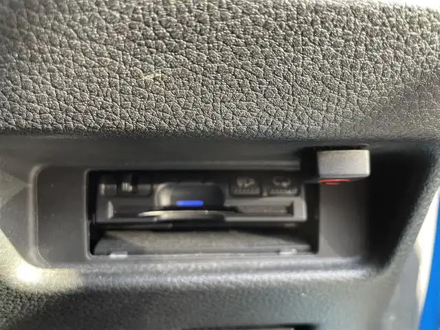 スズキ スペーシア カスタム HYBRID XS ターボ 高知県 2018(平30)年 10.1万km ブリスクブルーメタリック/ブラック2トーンルーフ (株)IDOMが運営する【じしゃロン高知店】の自社ローン対象車両になります。こちらは現金ご利用時の価格です。自社ローンご希望の方は別途その旨お申付け下さい。/社外ナビ　全方位モニター　フルセグテレビ　両側パワースライドドア　レーダーブレーキサポート　ＥＴＣ　シートヒーター　プッシュスタート　アイドリングストップ　クルーズコントロール　ステアリングスイッチ