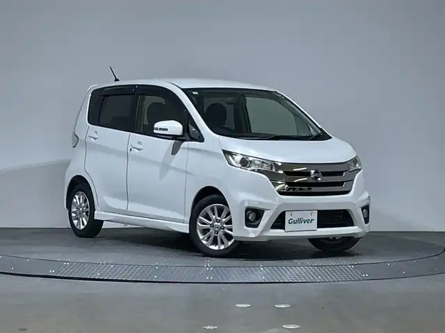 日産 デイズ ハイウェイスターX 愛媛県 2013(平25)年 5.4万km ホワイトパール 純正SDナビ/（CD/DVD/TV/BT）/バックカメラ　/ETC　/プッシュスタート　/アイドリングストップ/純正マット