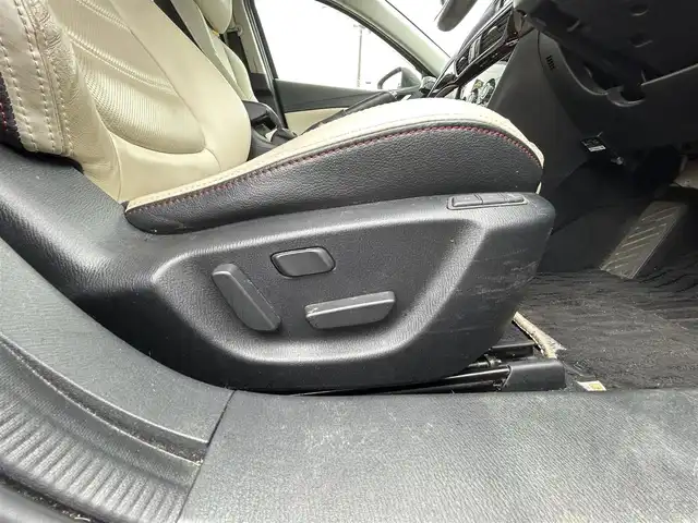 マツダ アテンザ セダン XD Lパッケージ 福岡県 2014(平26)年 9.1万km ディープクリスタルブルーマイカ ・ナビ/（BLUETOOTH/フルセグ/バックカメラ/DVD再生/・ワンオーナー/・スペアキー/・純正フロアマット/・パワーシート/・シートヒーター/・レザーシート/・レーンキープアシスト/・リアビークルモニタリングシステム/・アイドリングストップ/・ドアバイザー/・スマートキー/・保証書/・取扱説明書