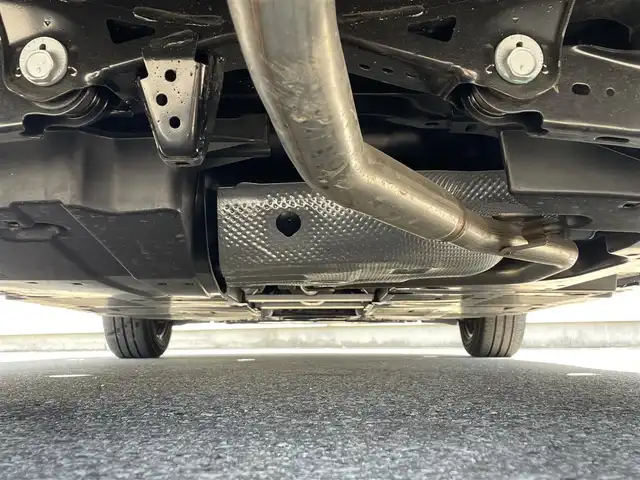 トヨタ プリウス X 滋賀県 2023(令5)年 1.3万km スーパーホワイトⅡ 純正ナビ/(Bluetooth/フルセグ/CD/DVD/AM/FM)/トヨタセーフティーセンス/・プリクラッシュセーフティ/・レーダークルーズコントロール/・標識認識/・オートハイビーム/LEDオートライト/クリアランスソナー/後方車接近告知/ブラインドスポットモニター/電動パーキング/ブレーキホールド/ビルトインETC/ドライブレコーダー/USB/100V電源