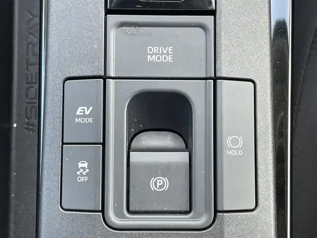 トヨタ プリウス X 滋賀県 2023(令5)年 1.3万km スーパーホワイトⅡ 純正ナビ/(Bluetooth/フルセグ/CD/DVD/AM/FM)/トヨタセーフティーセンス/・プリクラッシュセーフティ/・レーダークルーズコントロール/・標識認識/・オートハイビーム/LEDオートライト/クリアランスソナー/後方車接近告知/ブラインドスポットモニター/電動パーキング/ブレーキホールド/ビルトインETC/ドライブレコーダー/USB/100V電源