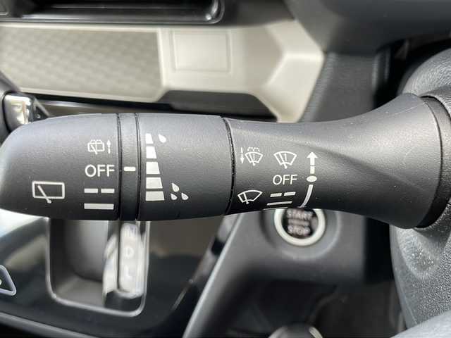三菱 デリカミニ G 兵庫県 2024(令6)年 0.7万km 緑 登録時走行距離6236km/彩速ナビ/地デジTV/Bluetooth/バックカメラ/パワースライドドア/e-アシスト（運転支援機能）/LEDヘッドランプ/前後ドライブレコーダー/ブラックドアミラー/合皮/ブラック調ファブリック撥水シート/シートヒーター（前席）/スマートキー/エンジンプッシュスタート/ブラックルーフレール/保証書/取説/スペアキー