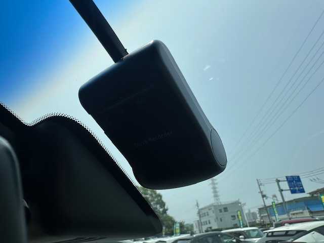 日産 セレナ HWS S HV Vセレ +SeftyⅡ 大阪府 2016(平28)年 4.8万km ブリリアントホワイトパール 純正8インチSDナビ/純正フリップダウンモニター/全方位カメラ/バックカメラ/両側パワスラ/衝突被害軽減システム/レーンキープアシスト/横滑り防止装置/アイドリングストップ/ビルトインETC/純正前方ドライブレコーダー/社外後方ドライブレコーダー（SN-SV70c）/純正AW（16インチ）/純正LEDライト/スペアキー1本/取扱説明書