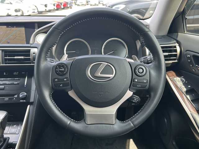 レクサス ＩＳ 250 バージョンL 福島県 2013(平25)年 5.6万km スターライトブラックガラスフレーク 4WD 純正ナビ フルセグTV Bluetooth バックカメラ オートクルーズ ETC 前席パワーシート シートヒーター パドルシフト レザーシート オートライト 横滑り防止 スマートキー