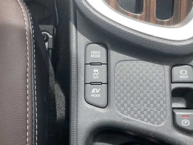 トヨタ ヤリスクロス ハイブリッド Z 佐賀県 2020(令2)年 4.8万km センシュアルレッドマイカ ワンオーナー/純正ディスプレイオーディオ/ナビキット/バックカメラ/プリクラッシュセーフティ/レーンディパーチャーアラート/オートハイビーム/アダプティブクルーズコントロール/クリアランスソナー/ブラインドスポットモニター/リアクロストラフィックアラート/電動パーキングブレーキ/オートブレーキホールド/ハーフレザーシート/シートヒーター/パワーシート/ETC2.0/ステアリングリモコン/AC100V/プッシュスタート/スマートキー/LEDヘッドライト/純正アルミホイール