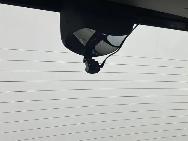 ホンダ Ｎ ＢＯＸ 2トーン カスタム SSパッケージ 埼玉県 2015(平27)年 5.9万km スマートブラック 社外ナビ　/　AM/FM/CD/DVD/BT /バックカメラ　/両側パワースライドドア　/前後ドライブレコーダー　/横滑り防止システム　/ステアリングリモコン/純正アルミホイール　/フロアマット　/フォグランプ　/キセノンヘッドライト/オートライト/ウィンカーミラー/ドアバイザー　/プッシュスタート/スマートキー