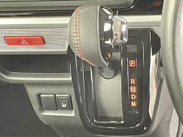 スズキ スペーシア カスタム HYBRID XS ターボ 千葉県 2020(令2)年 3.3万km ピュアホワイトパール/ブラック2トーン 禁煙車/スズキセーフティ サポート/・デュアルセンサーブレーキサポートII/・アダプティブクルーズコントロール/・車線維持支援機能/・後退時ブレーキサポート/・誤発進抑制機能/・後方誤発進抑制機能/・標識認識機能/・カラーヘッドアップディスプレイ/両側パワースライドドア/LEDオートライト/オートハイビーム/ハーフレザーシート/シートヒーター/純正15インチアルミホイール/アイドリングストップ/USBポート/プッシュスタート/スマートキー