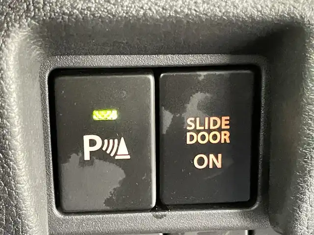 スズキ スペーシア カスタム HYBRID XS ターボ 千葉県 2020(令2)年 3.3万km ピュアホワイトパール/ブラック2トーン 禁煙車/スズキセーフティ サポート/・デュアルセンサーブレーキサポートII/・アダプティブクルーズコントロール/・車線維持支援機能/・後退時ブレーキサポート/・誤発進抑制機能/・後方誤発進抑制機能/・標識認識機能/・カラーヘッドアップディスプレイ/両側パワースライドドア/LEDオートライト/オートハイビーム/ハーフレザーシート/シートヒーター/純正15インチアルミホイール/アイドリングストップ/USBポート/プッシュスタート/スマートキー