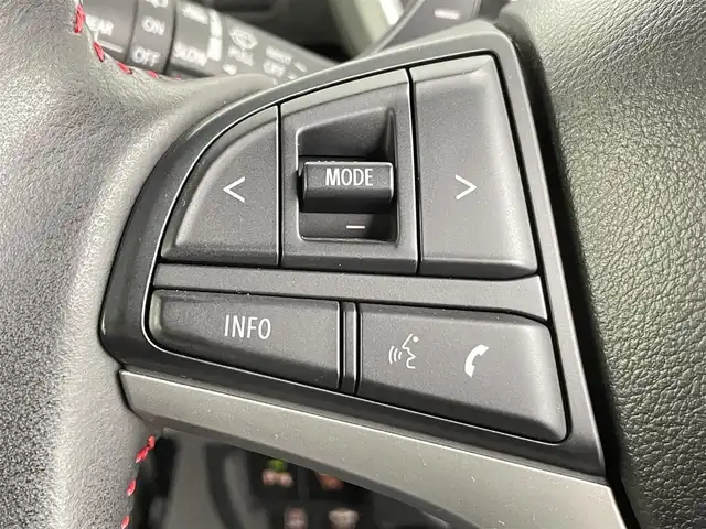 スズキ スペーシア カスタム HYBRID XS ターボ 千葉県 2020(令2)年 3.3万km ピュアホワイトパール/ブラック2トーン 禁煙車/スズキセーフティ サポート/・デュアルセンサーブレーキサポートII/・アダプティブクルーズコントロール/・車線維持支援機能/・後退時ブレーキサポート/・誤発進抑制機能/・後方誤発進抑制機能/・標識認識機能/・カラーヘッドアップディスプレイ/両側パワースライドドア/LEDオートライト/オートハイビーム/ハーフレザーシート/シートヒーター/純正15インチアルミホイール/アイドリングストップ/USBポート/プッシュスタート/スマートキー