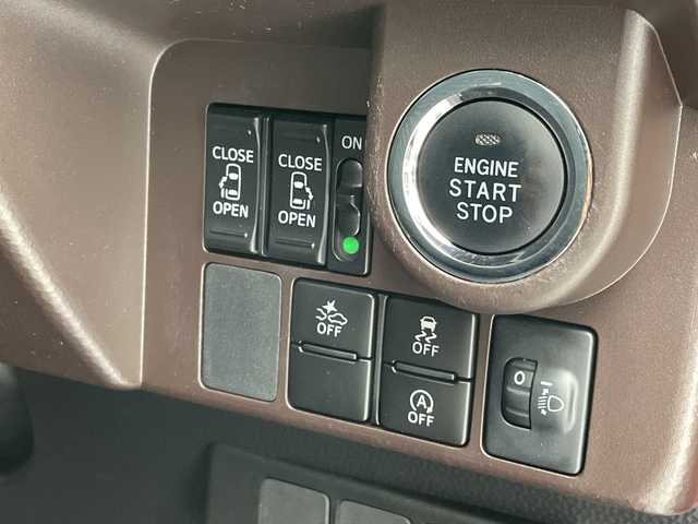 トヨタ タンク G S 沖縄県 2017(平29)年 6万km マゼンタベリーマイカM 純正ナビ（NSCD-W66）/（フルセグTV　CD　Bluetooth　SD）/クルーズコントロール/プッシュスタート/スマートキー/アイドリングストップ/両側パワースライドドア/オートライト/オートエアコン/純正フロアマット