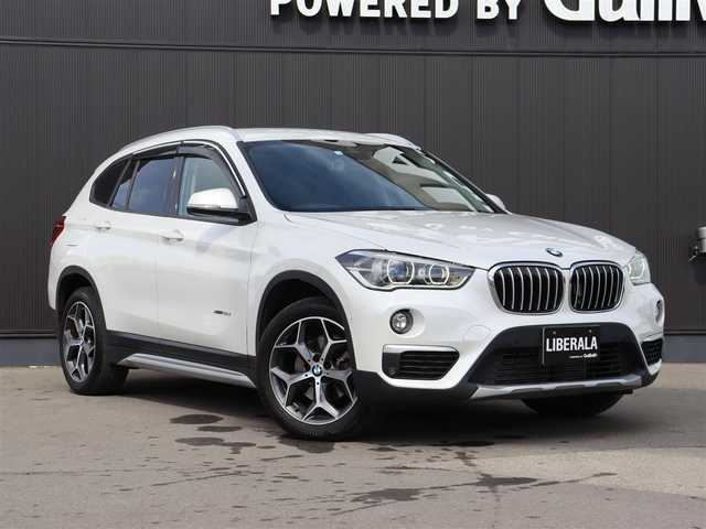 ＢＭＷ Ｘ１ xDrive 18d xライン 長野県 2018(平30)年 4.9万km パール ハーフレザーシート　/純正ナビ　/バックカメラ　/ヘッドアップＤ　/ＡＣＣ　/衝突軽減Ｂ　/レーンディパチャーＷ　/パーキングアシスト　/コンフォートアクセス　/シートヒーター　/パワーバックドア　/純正１８ＡＷ