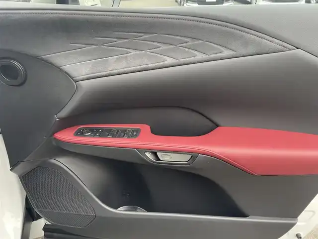 レクサス ＲＸ 350 Fスポーツ 神奈川県 2024(令6)年 0.9万km ホワイトノーヴァガラスフレーク 外装Fスポーツパフォーマンス仕様/オレンジキャリパー/社外グリル/14インチタッチディスプレイ/・ナビゲーション/・Bluetooth/・AppleCarPlay・AndroidAuto/・フルセグTV/・パノラミックビューモニター/純正21インチAW/運転支援システム/・プリクラッシュセーフティ/・レーントレーシングアシスト/・レーダークルーズコントロール/・ブラインドスポットモニター/・リアトラフィックアラート/・パーキングサポートブレーキ/ビルトイン２．０ETC/Fスポ専用革シート/・前席シートヒーター/・前席ベンチレーター/・前席パワーシート/スマートキーX2