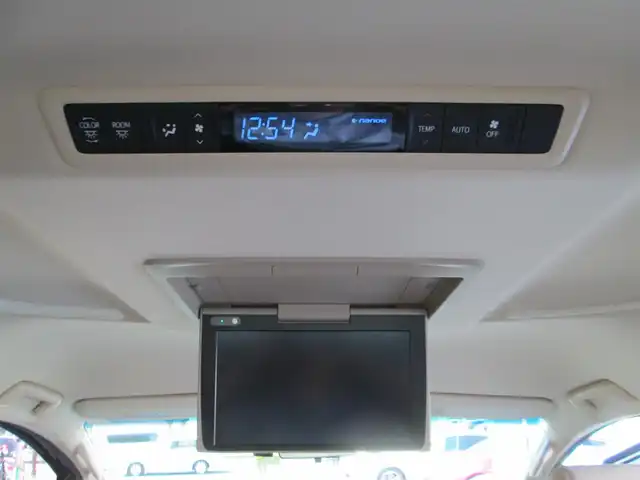 トヨタ アルファードハイブリット X 千葉県 2019(令1)年 6.1万km ホワイトパールクリスタルシャイン ワンオーナー/純正10インチナビ、フルセグTV/バックカメラ/オーディオ【CD/DVD/SD/BT】/純正12.1型フリップダウンモニター/LEDヘッドライト&LEDフォグ/純正16インチアルミホイール/ウィンカードアミラー/プリックラッシュセーフティ/レーンキープアシスト/レーダークルーズコントロール/クリアランスソナー/前後ドライブレコーダー/ビルトインETC2.0/バックドアイージークローザー/保証書/取扱説明書/スペアキー